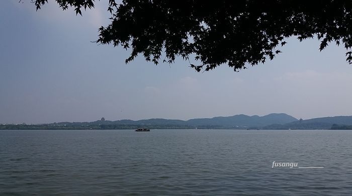 Hangzhou 2-day itinerary: XiHu (West Lake)